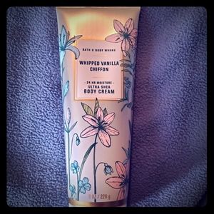 Bath and Body Works Whipped Vanilla Chiffon Cream